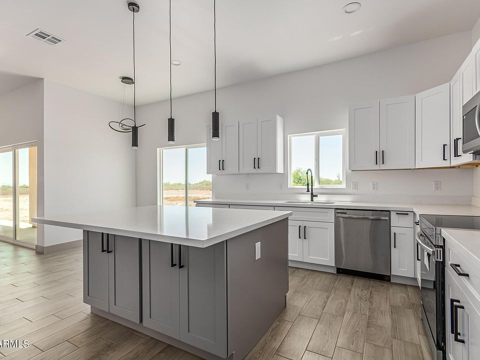 1st image of 1612 S 349TH Avenue