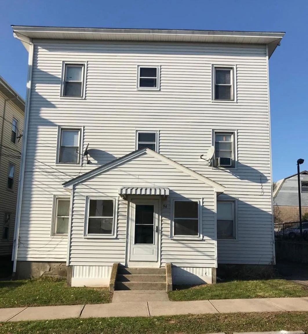 94 Booth St — Photo 1