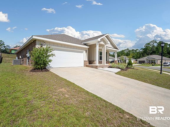 3rd image of 31922 Lyon Rd