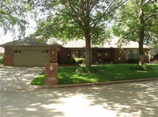 6332 Olde Harwick Dr, Oklahoma City, OK 73162