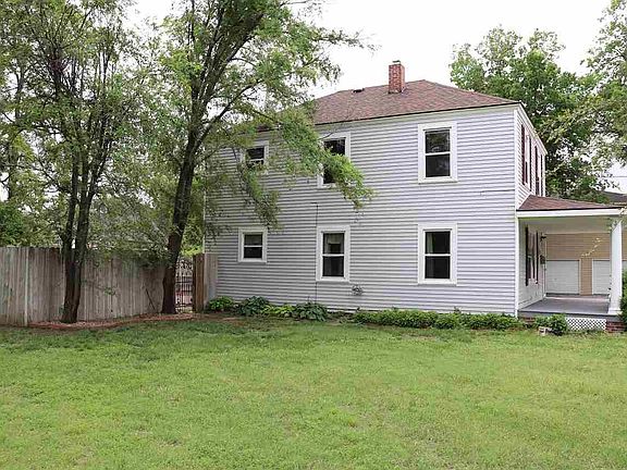 4th image of 14 N Plum St