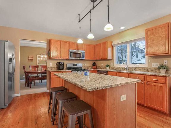 4th image of 1395 Nagel Ct