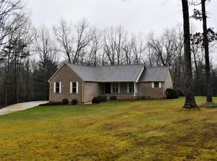 156 Black Oak Ln, Crossville, TN 38555