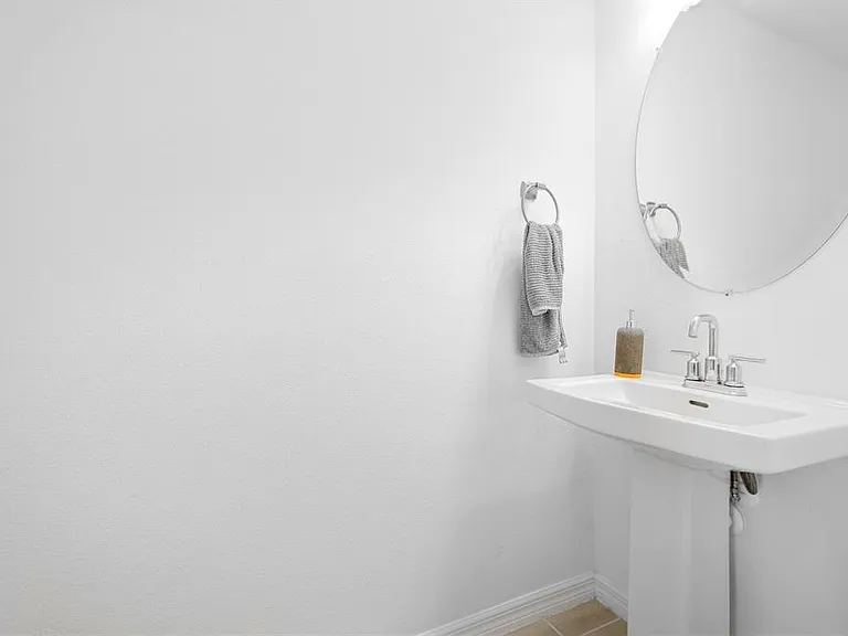 8865 Daybreak St — Photo 11