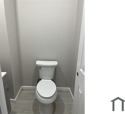 3rd image of 116 Wakefield Ave #1