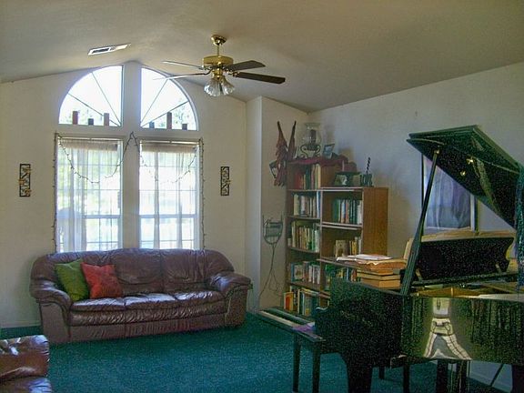 2nd image of 1167 Breen St