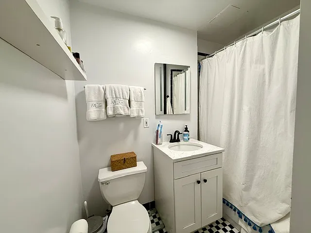 315 E 5th St #3A — Photo 3