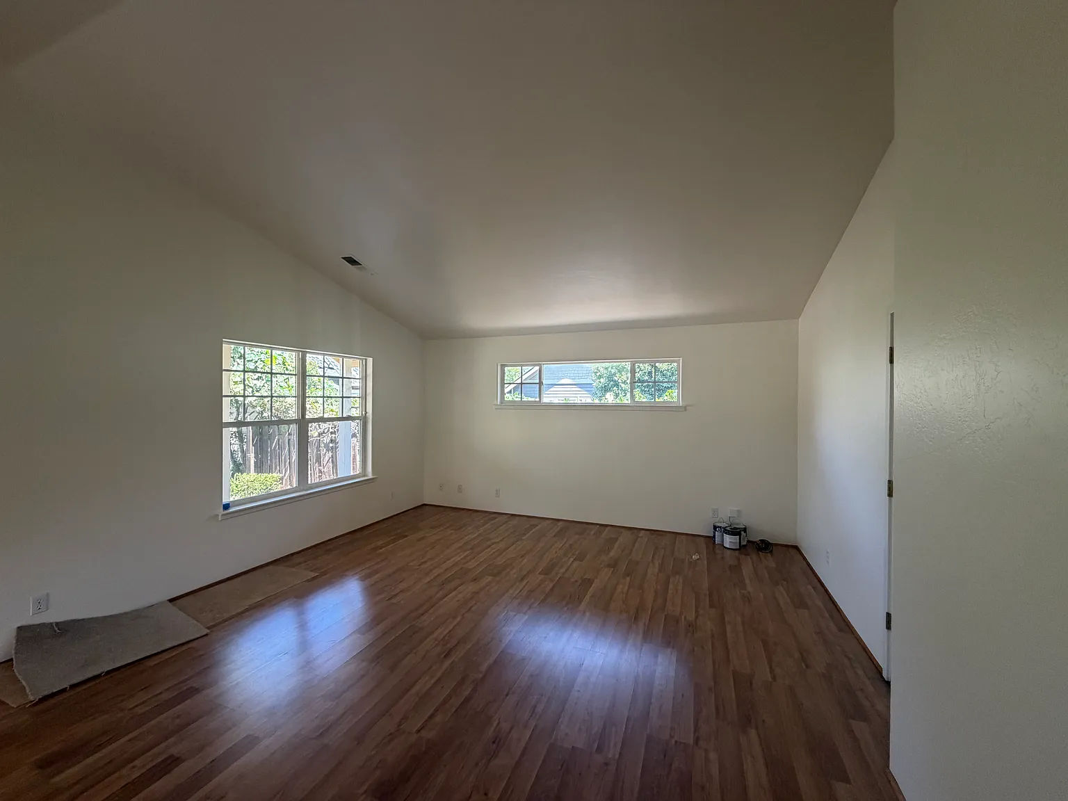 2 bed, 1000 sqft, $1,650 — Photo 3