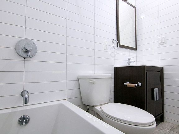 4th image of 2067 7th Ave APT 3A