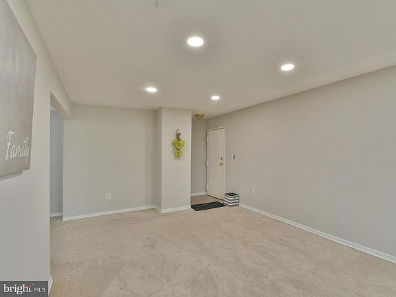 5th image of 8701 Hayshed Ln Unit 21