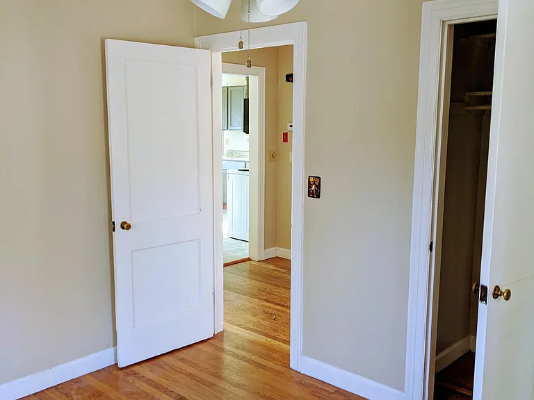 241 Fairwood Rd #C — Photo 8