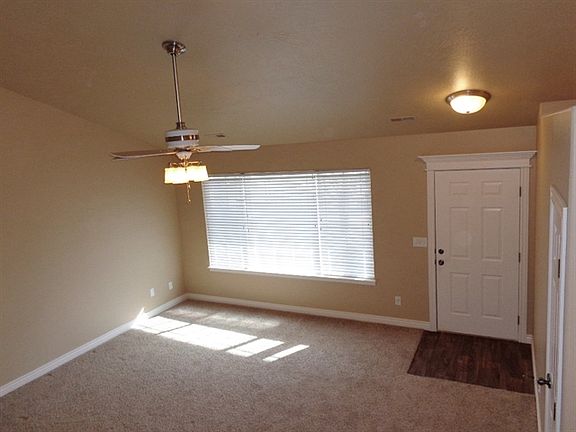 2nd image of 122 W Bermuda Dr