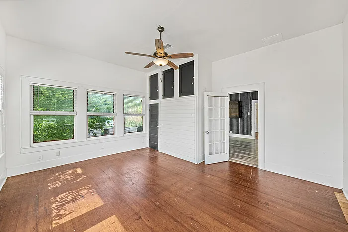 433 E Davilla St — Photo 11