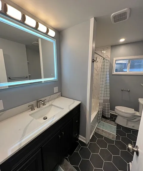 1924 E Genesee St #33 — Photo 12