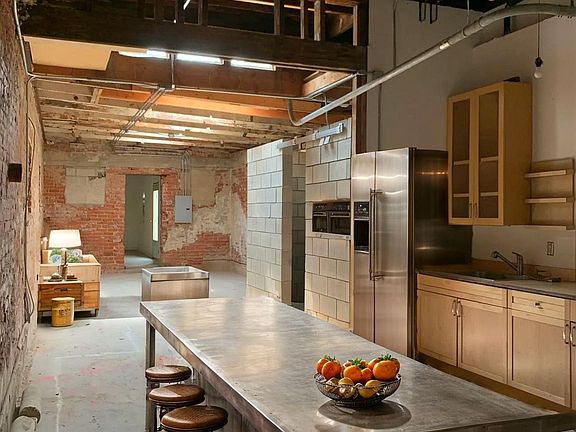 3rd image of 1906 Cimarron St #19