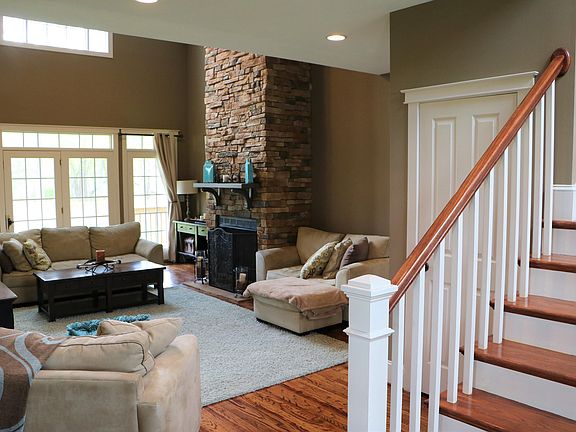 5th image of 7621 Berganblick Ln