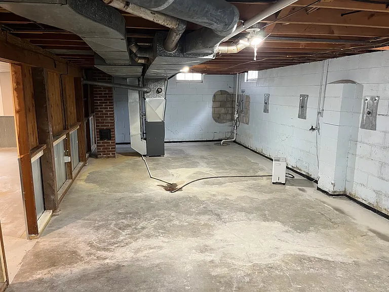 611 Park Ave E — Photo 10