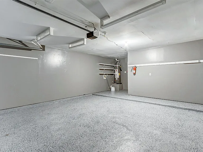 8410 Fawn Wind Ct — Photo 28