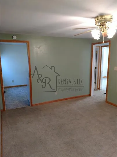 413 Fieldcrest Dr — Photo 14