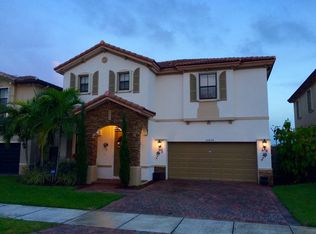 22859 SW 105th Ave, Cutler Bay, FL 33190