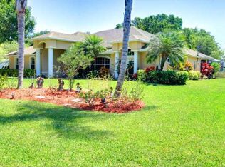 790 Albatross Ter, Sebastian, FL 32958