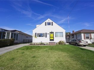 3002 Center Dr, Parma, OH