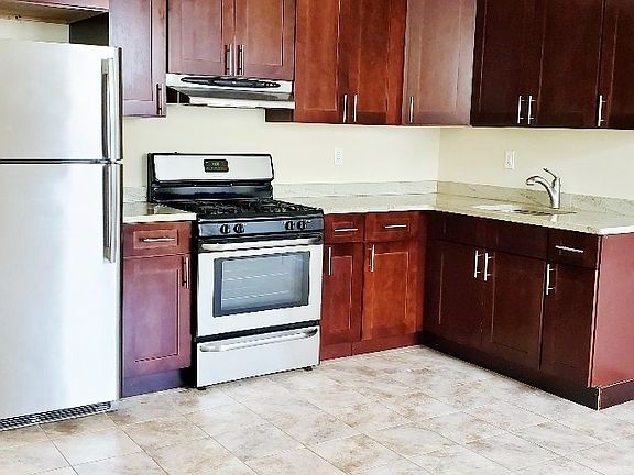 2nd image of 23-12 31st St #3CC