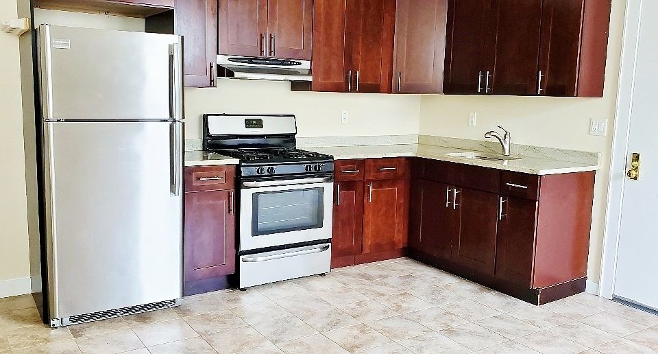 1st image of 23-12 31st St #3BB