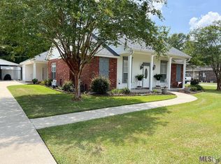 29424 White Oak St, Livingston, LA 70754