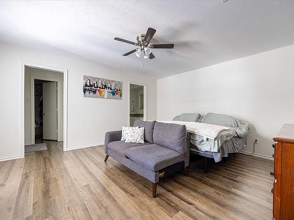 5th image of 1405 Ivywood Dr