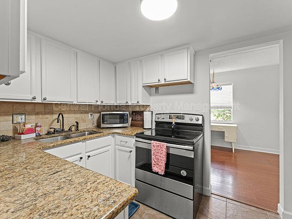 5th image of 225 Lewfield Cir #1