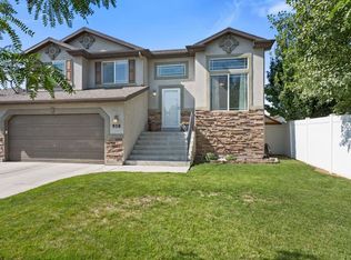 938 W Somersby Dr, North Salt Lake, UT 84054
