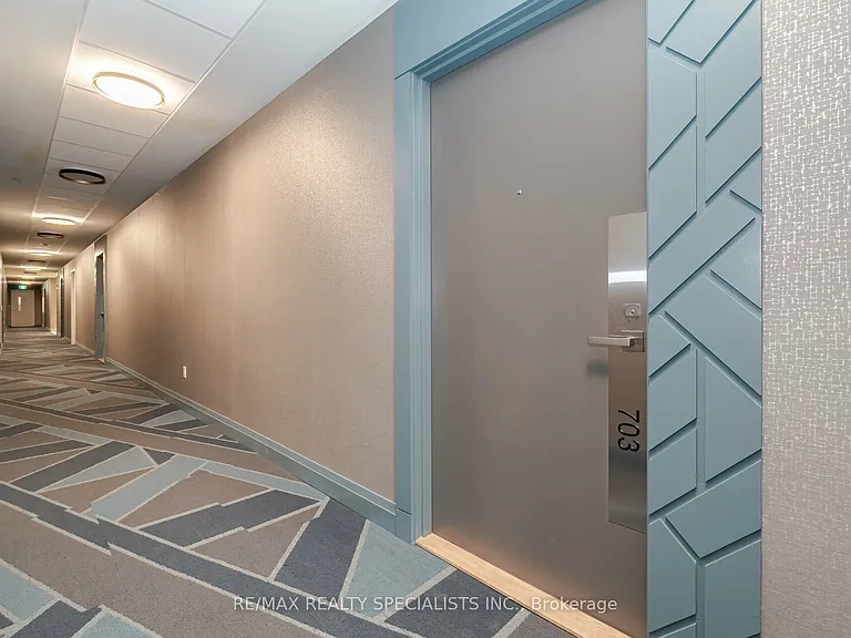 415 Main St W #703 — Photo 4