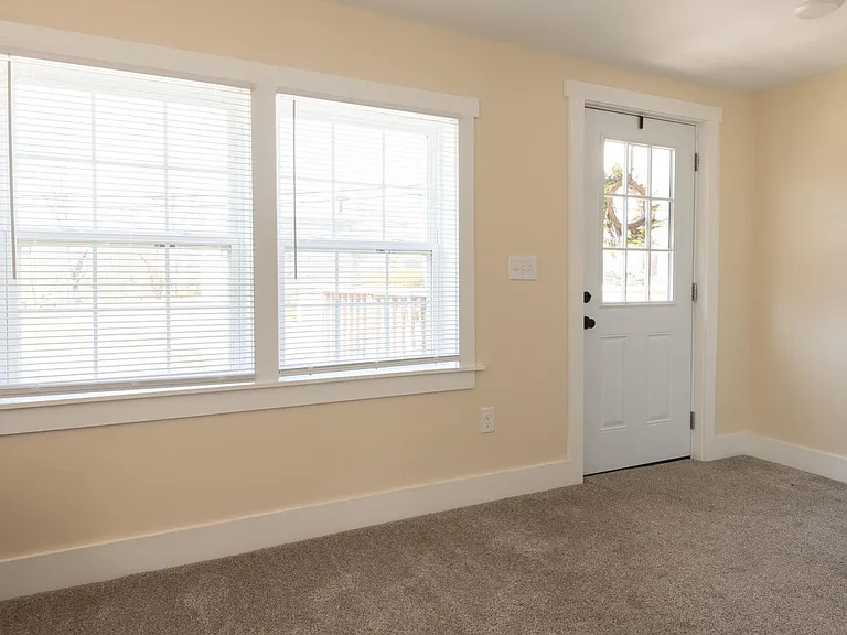 634 N Adams St — Photo 22