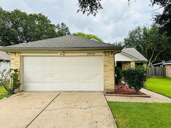 2nd image of 16919 Tranquil Dr