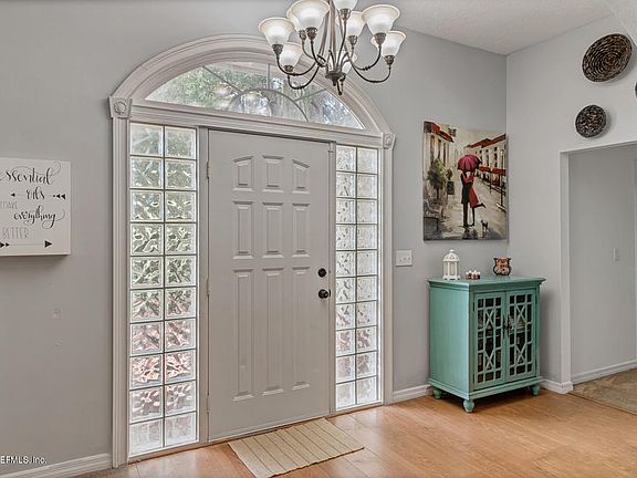 5th image of 172 Bardin Estates Cir