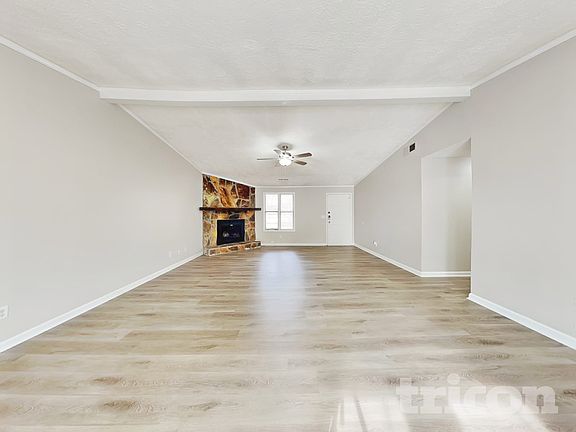 2nd image of 115 Sunnybrook Ln