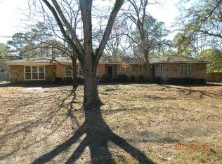 1700 Whispering Pines Rd, Albany, GA 31707