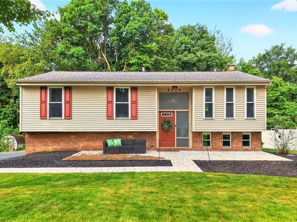 4714 Woodlake Dr, Allison Park, PA 15101