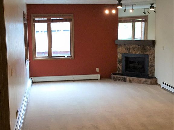 3rd image of 301 Krane Dr Unit 6