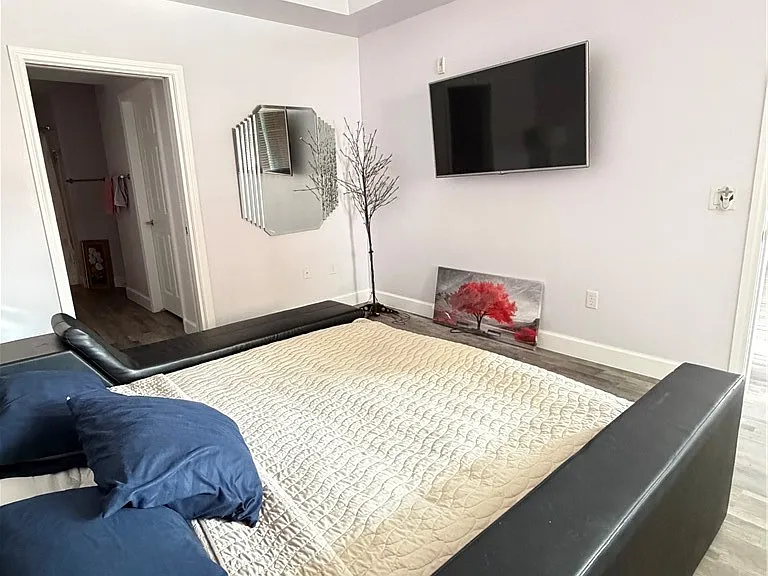 87 E Agate Ave #202 — Photo 11