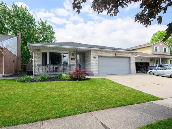 4 Bing Cres, Hamilton, ON L8E 3Z4