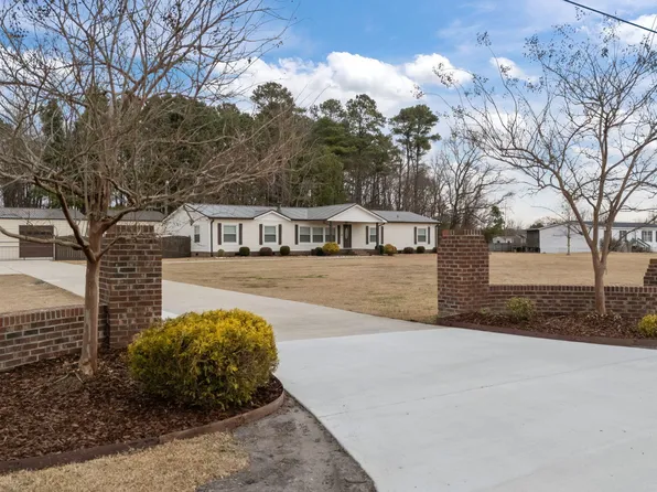 3905 Hudsons Crossroads Road, Greenville, NC 27858