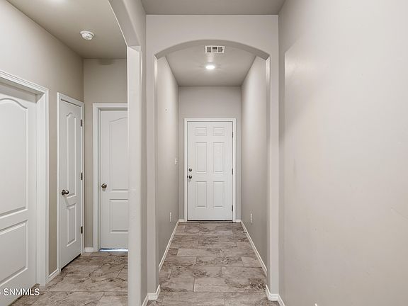 4th image of 2970 Meriwether St