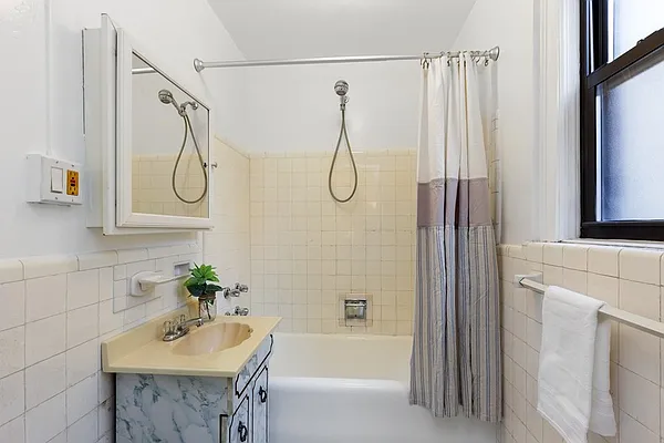 Sold by Corcoran | media 6