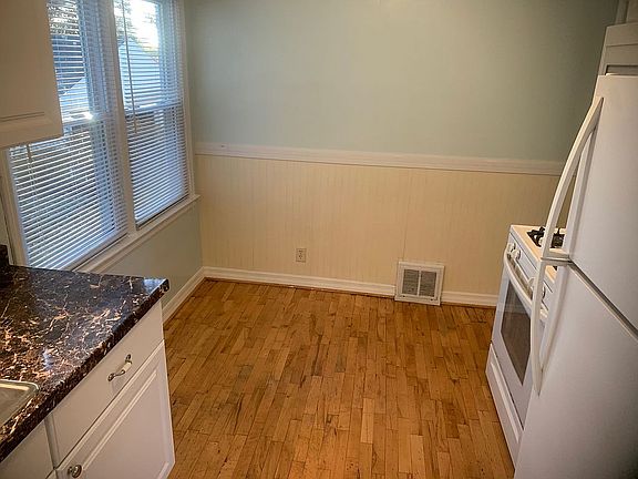 4th image of 1424 Louise St SE