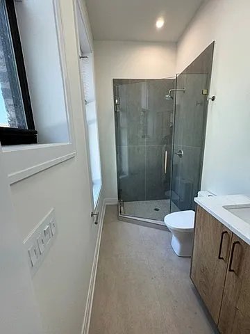 715 W Aldine Ave #2 — Photo 21