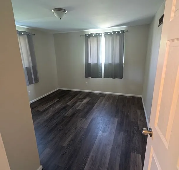 226 Waverly Ave — Photo 3