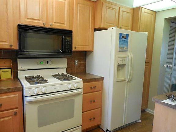 2nd image of 200 El Camino Dr APT 314