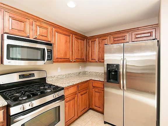 2nd image of 8216 Wildwood Glen Dr